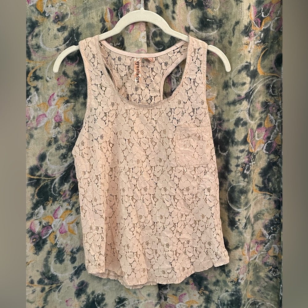Eyeshadow lace tank.